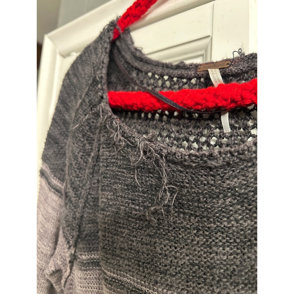 Free People Striped Tunic Sweater Grey Teal Distressed Knit Boho Small - Picture 11 of 11